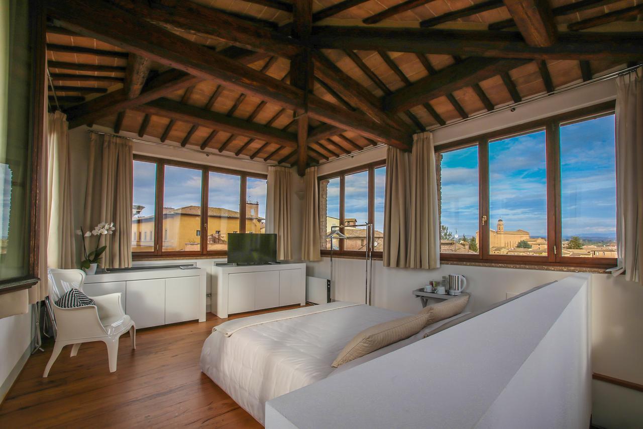 B&B Le Logge Luxury Rooms Сиена Экстерьер фото